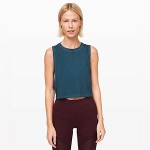 Lululemon cropped blue muscle tank